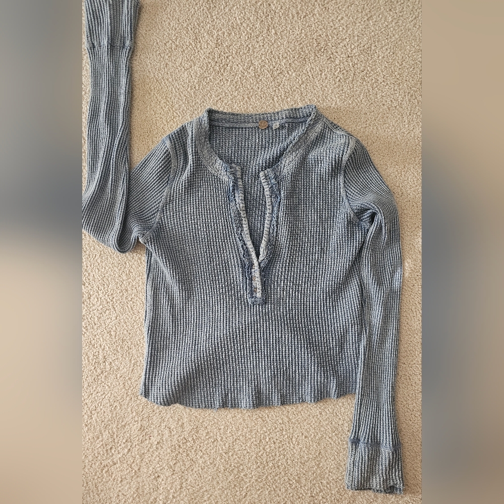 Free People One Henley Blue Textured Top Size Small - Picture 6 of 13